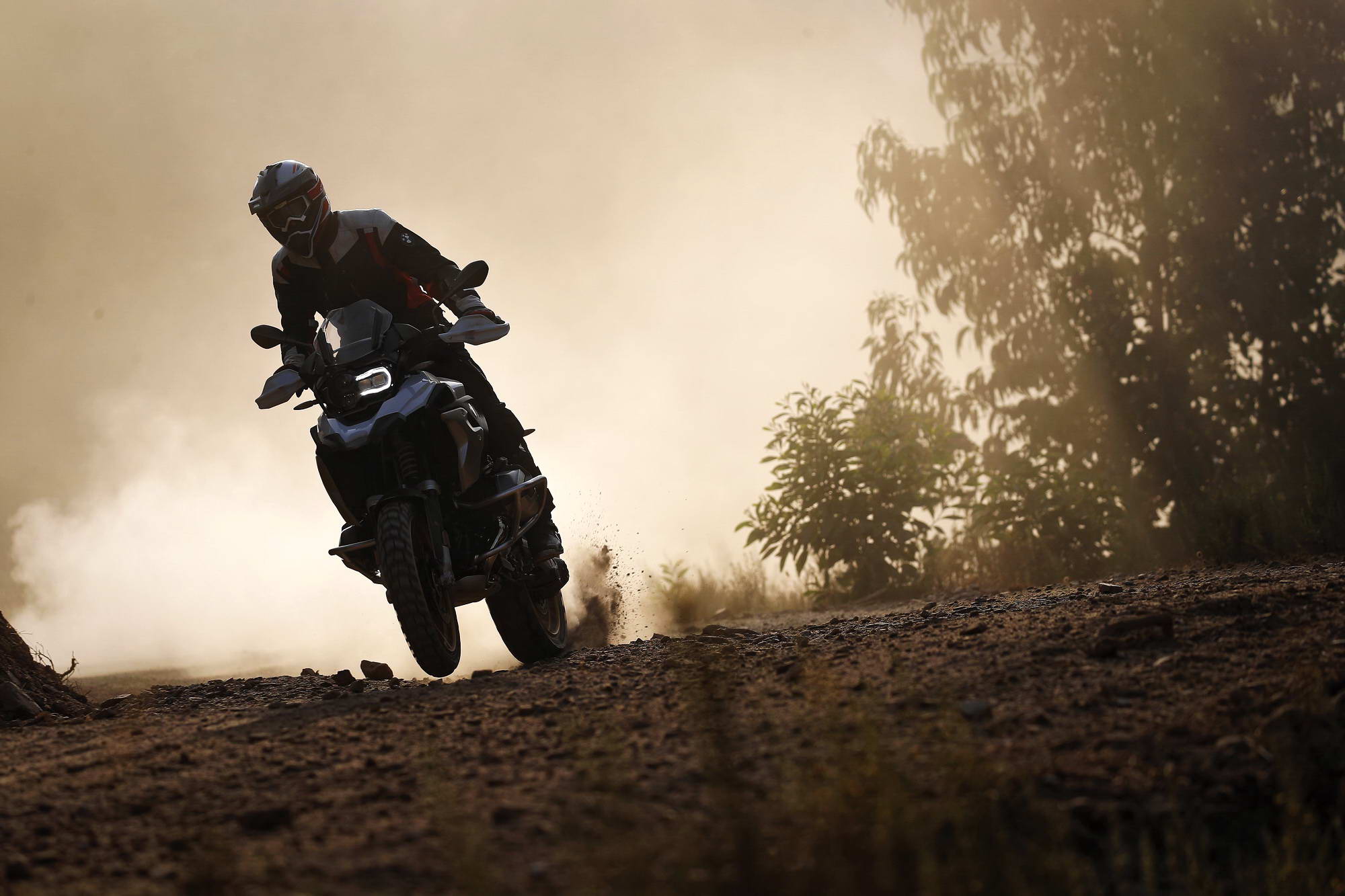 宝马r1250gshp版黑色款,高清宝马r1250gs壁纸