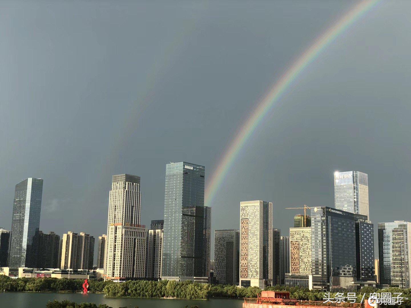 今天的双彩虹,昨天广福路上的双彩虹