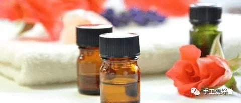 跟妈妈一起做护肤,和妈妈一起做皮肤管理