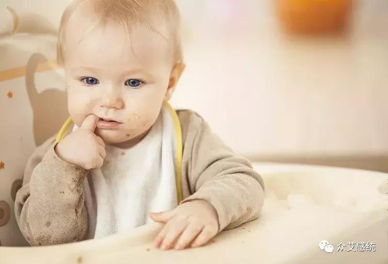 宝宝吃手越阻止越改不掉怎么办,小孩子吃手越戒越厉害