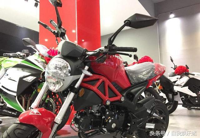 适合年轻人运动款,硬朗的潮酷运动风