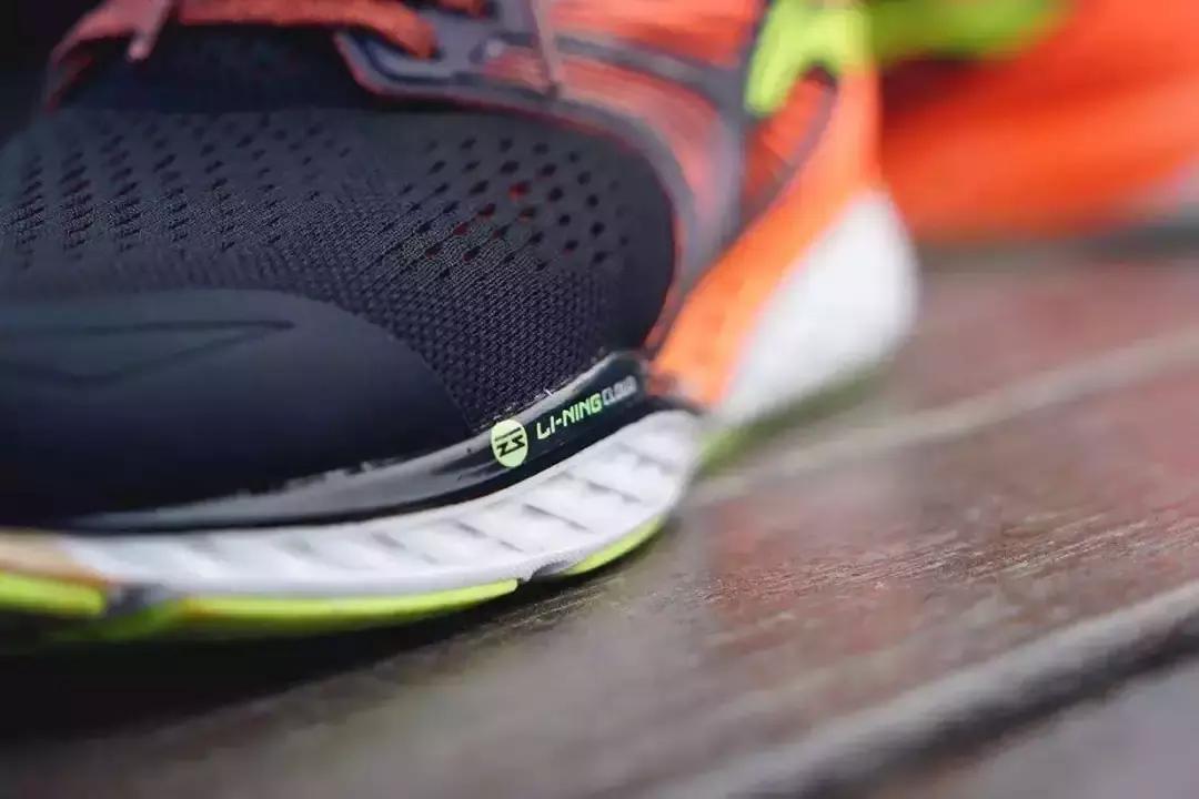 休闲跑应该穿什么跑鞋,奔跑吧明星跑鞋