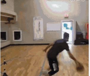 韦德拜佛过人,韦德实用技术动作