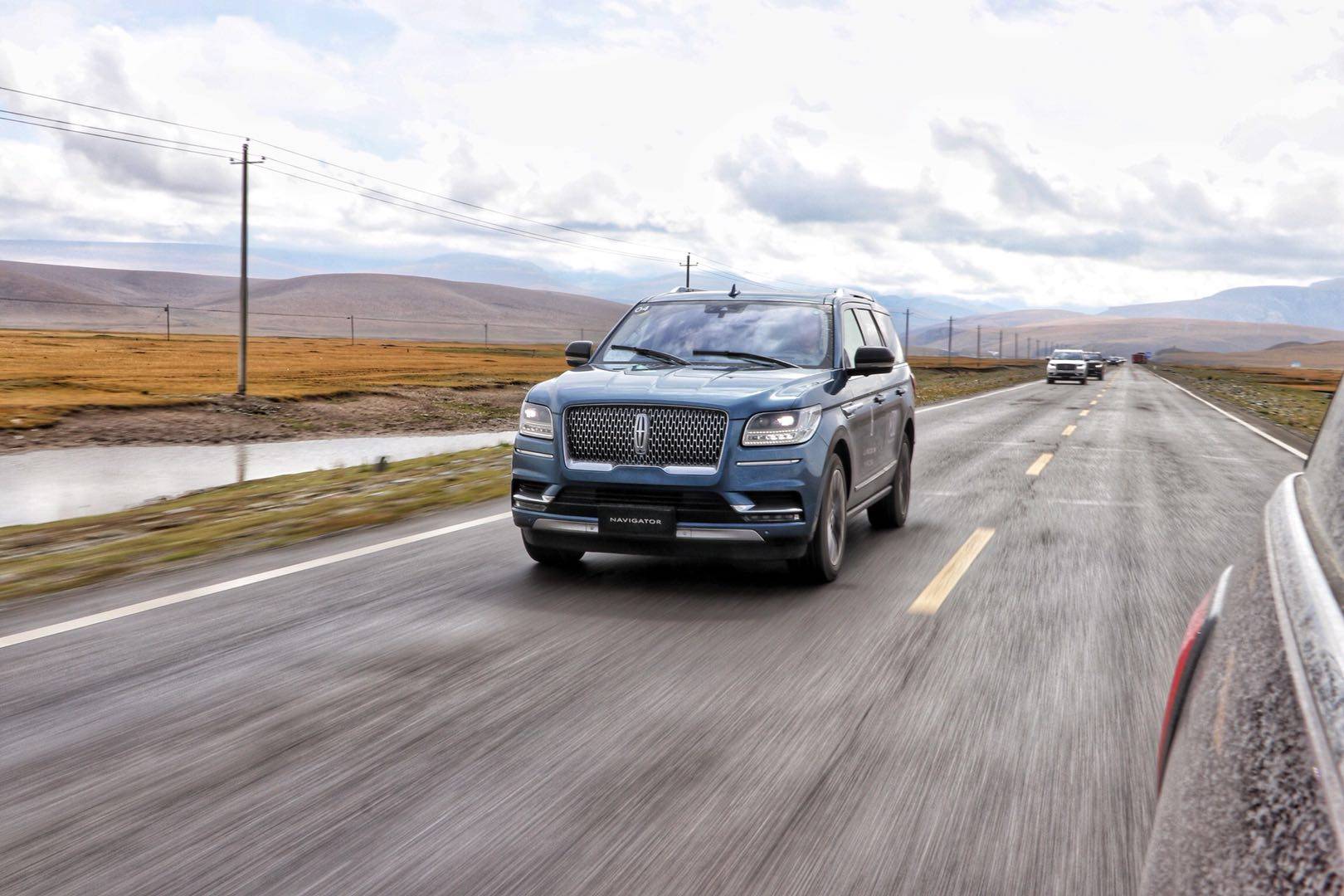 西装革履领航员,西装革履展示