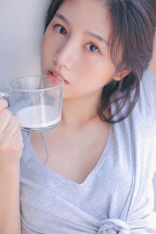 用了很久的护肤品突然过敏,用了一段时间的护肤品脸有点痒