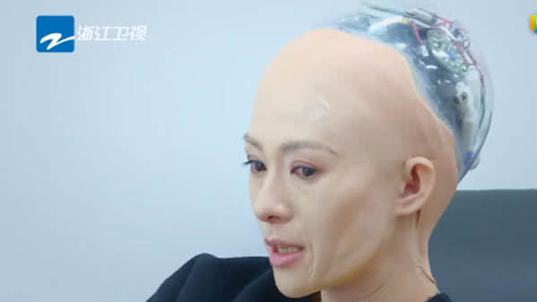 宁静光头奇葩造型,光头宁静