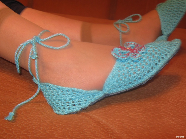 镂空凉鞋细跟3-5厘米,夏季有后跟镂空凉鞋教程