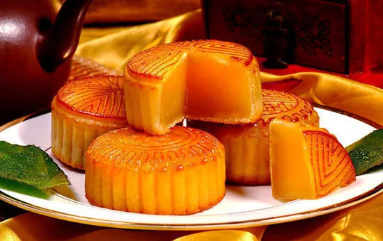 出入境时携带物品不能超过多少钱,海关提醒中秋国庆