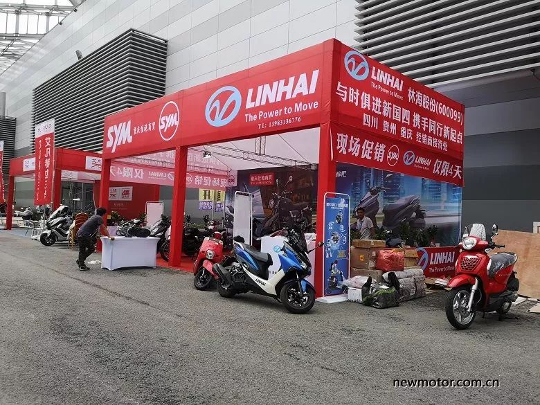 摩博会三阳机车,三阳野狼300摩旅