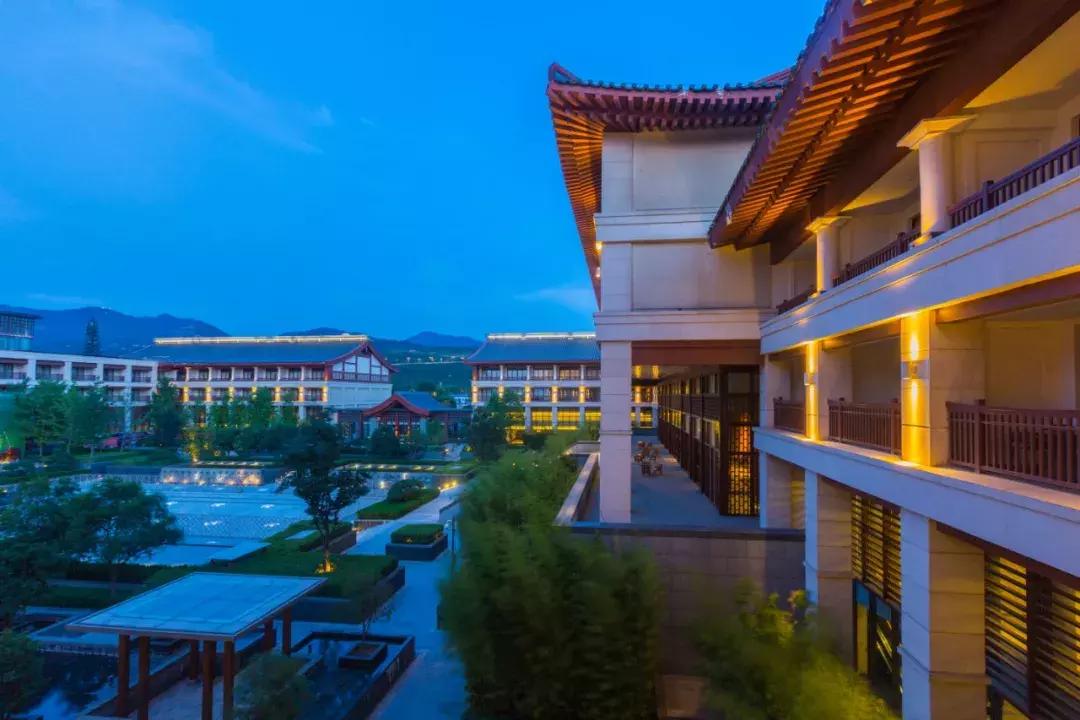 西安周边温泉亲子度假,西安度假酒店温泉亲子游