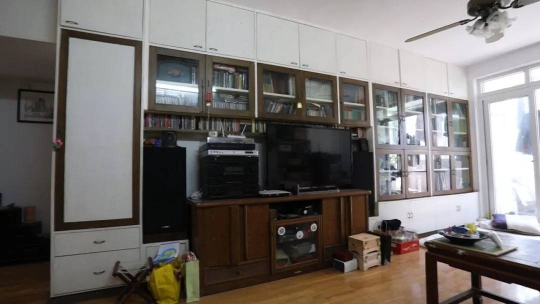 上海母子忍受17年毒气甲醛房，设计师爆改日式2居，一进门就哭了