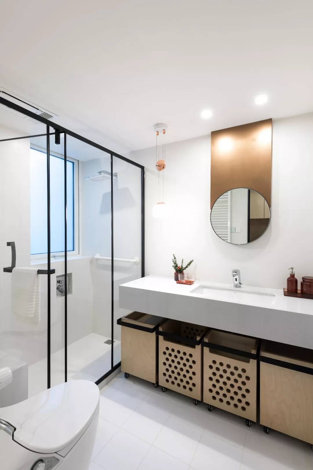 上海母子忍受17年毒气甲醛房，设计师爆改日式2居，一进门就哭了