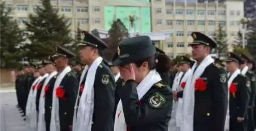 *转军**干部因为这3件事不快乐：钱少、官小、生活没意思