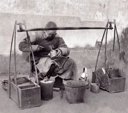 家里的锅漏了预示着什么,你家的锅漏了别急着扔