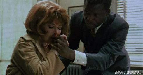 电影《炎热的夜晚》第一个黑人奥斯卡影帝果然牛逼！