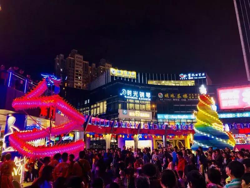 奥园嗨翻中秋，108种潮玩方式，100+种商品优惠低至2.5折！