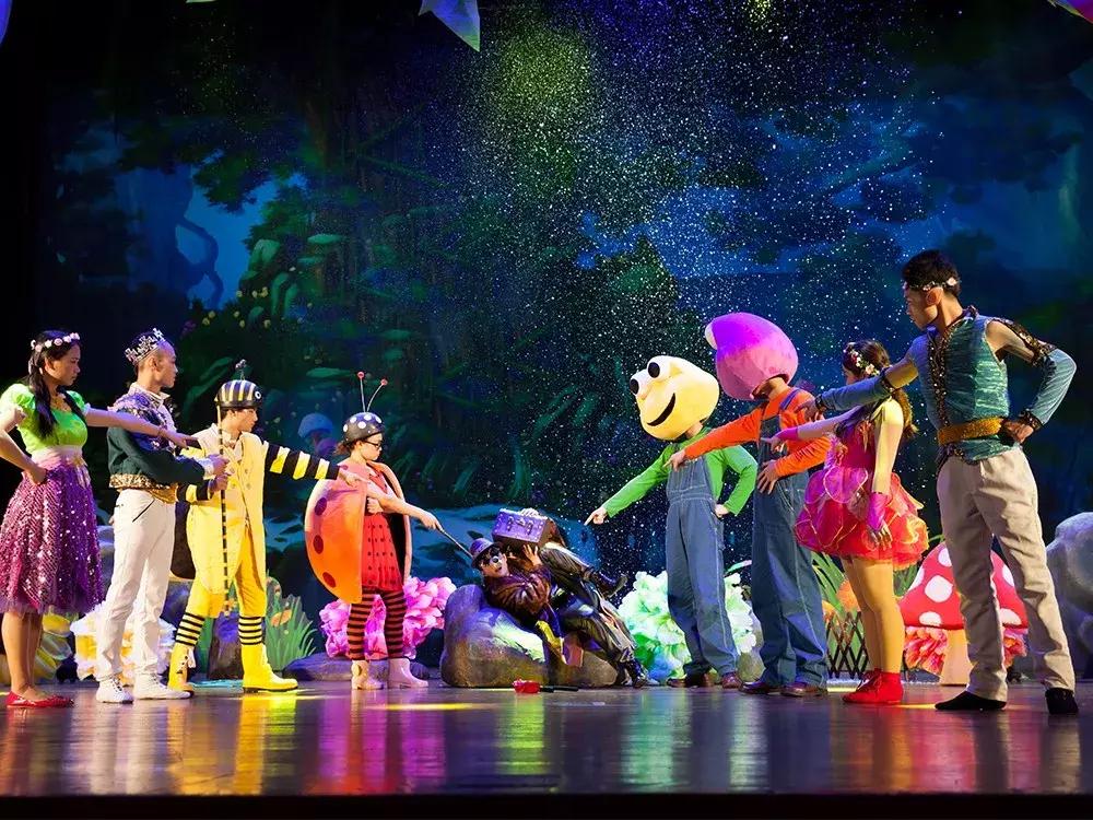 奥园嗨翻中秋，108种潮玩方式，100+种商品优惠低至2.5折！