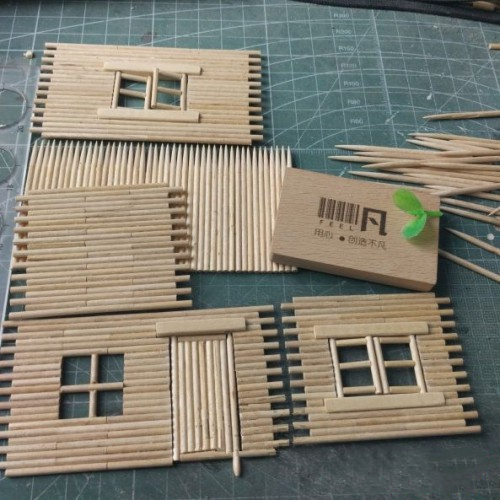 用牙签制作精美小木屋的视频,如何用牙签做成小木屋教程