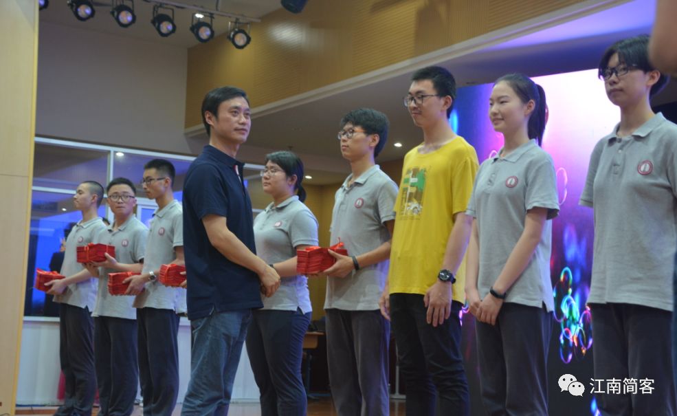 无锡小学校服一览表英伦风,无锡各个初中学校校服