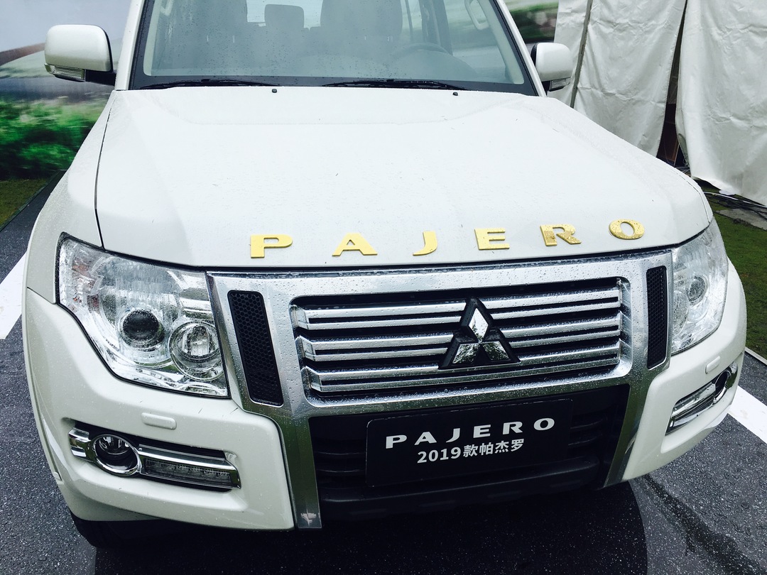 价格实惠、底盘/四驱优秀,但新款帕杰罗V93离“好车”还差一步