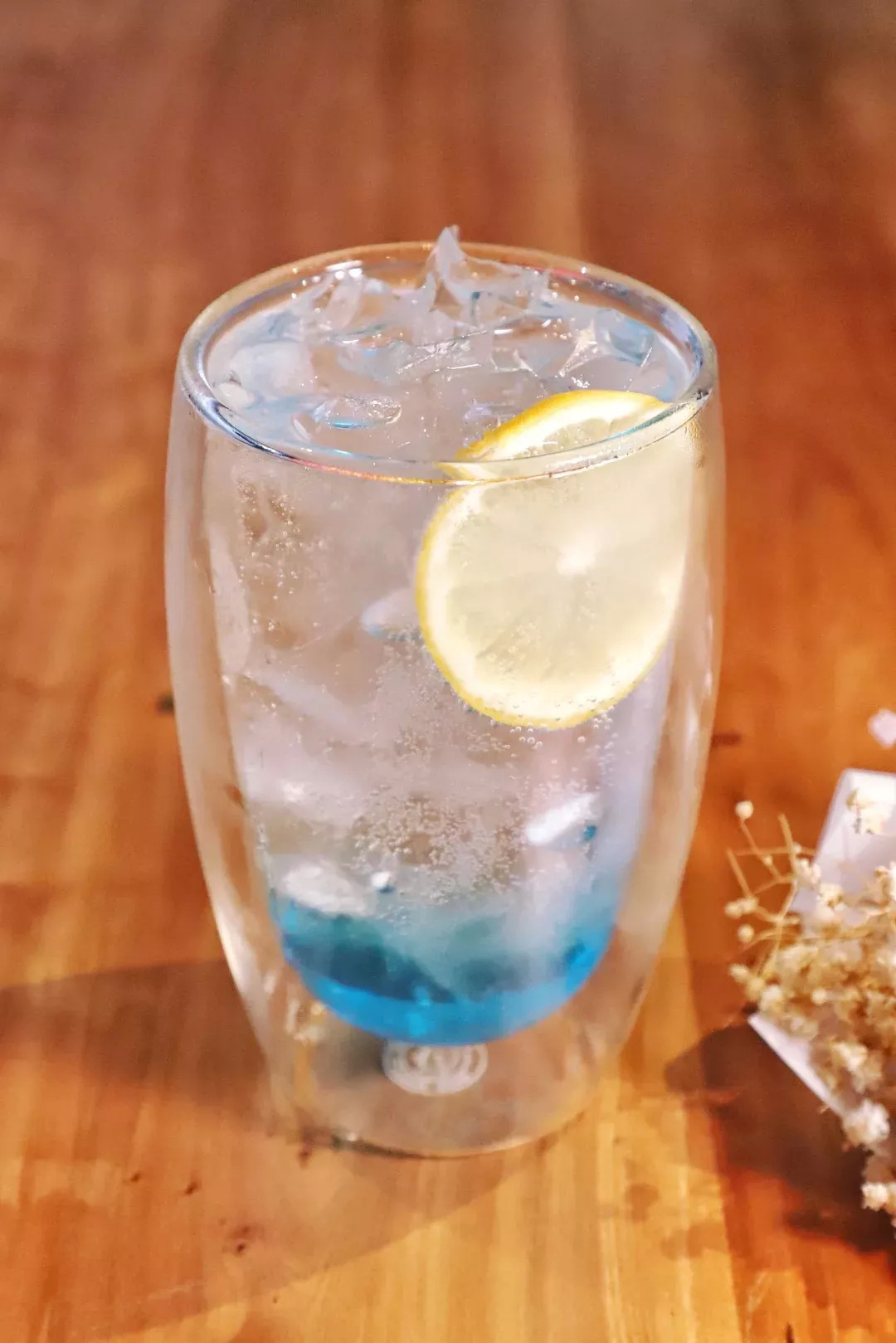 在漫猫喝咖啡，那种无忧的心情，仿佛随着维也纳音符飘到云间……