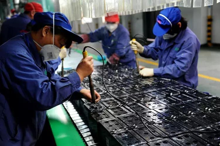 将车吊到屋顶,把车吊到楼顶要多少钱