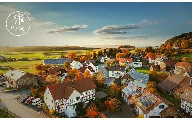 在小县城里有3套房,老家有套房算二套房吗