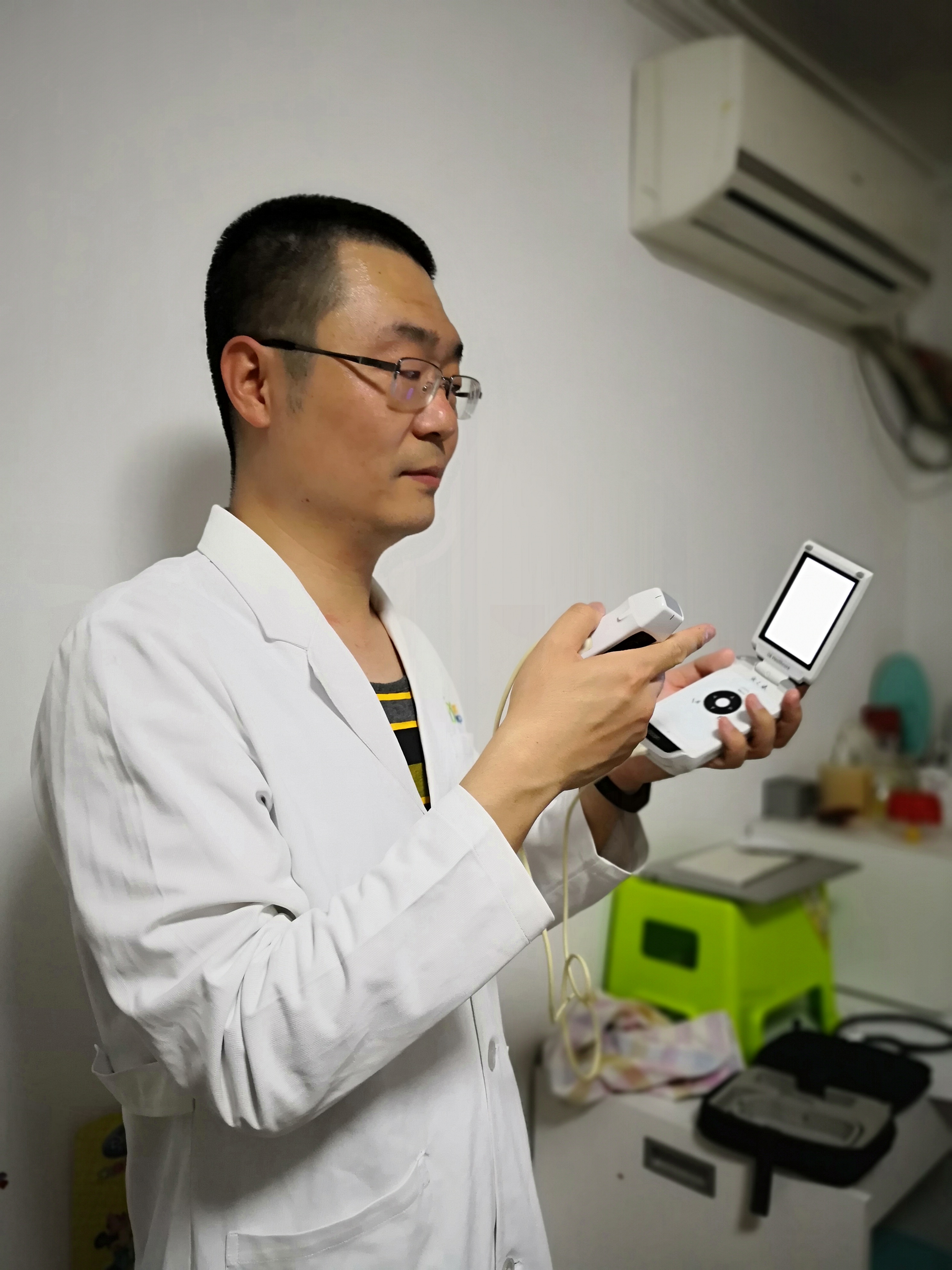 听诊器进化史|因为害羞，于是才有了听诊器