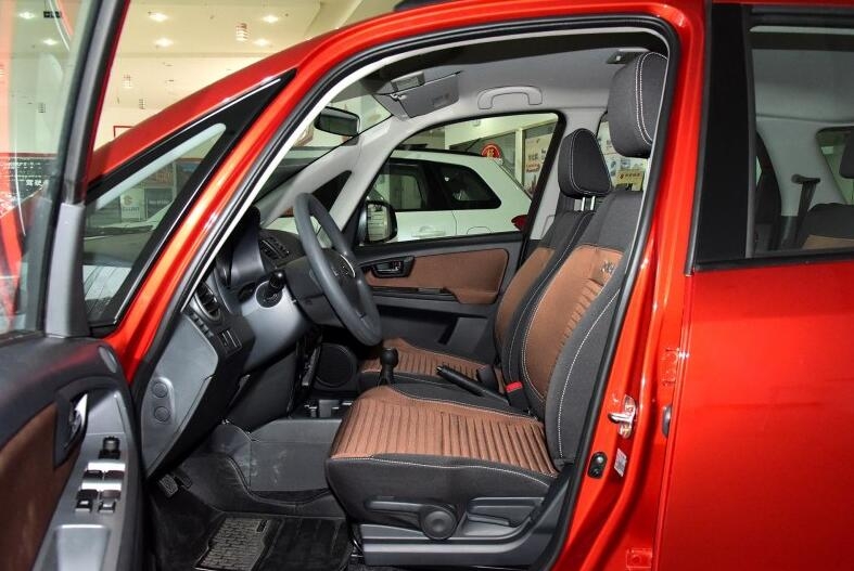 大众crosspolo1.6两厢车,新款大众1.6l自动挡两厢车polo图片