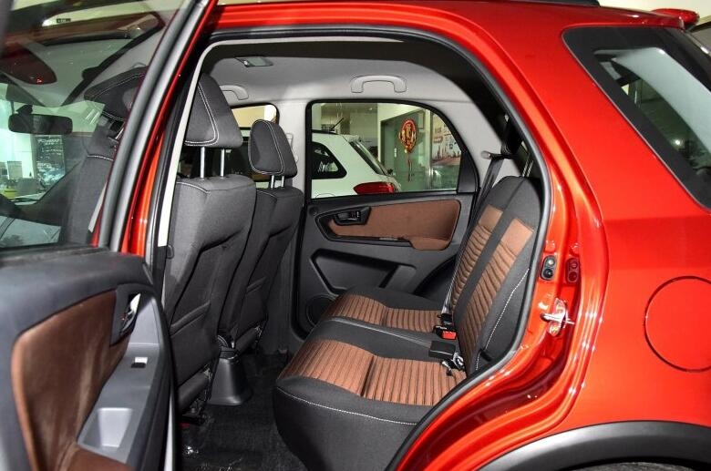 大众crosspolo1.6两厢车,新款大众1.6l自动挡两厢车polo图片