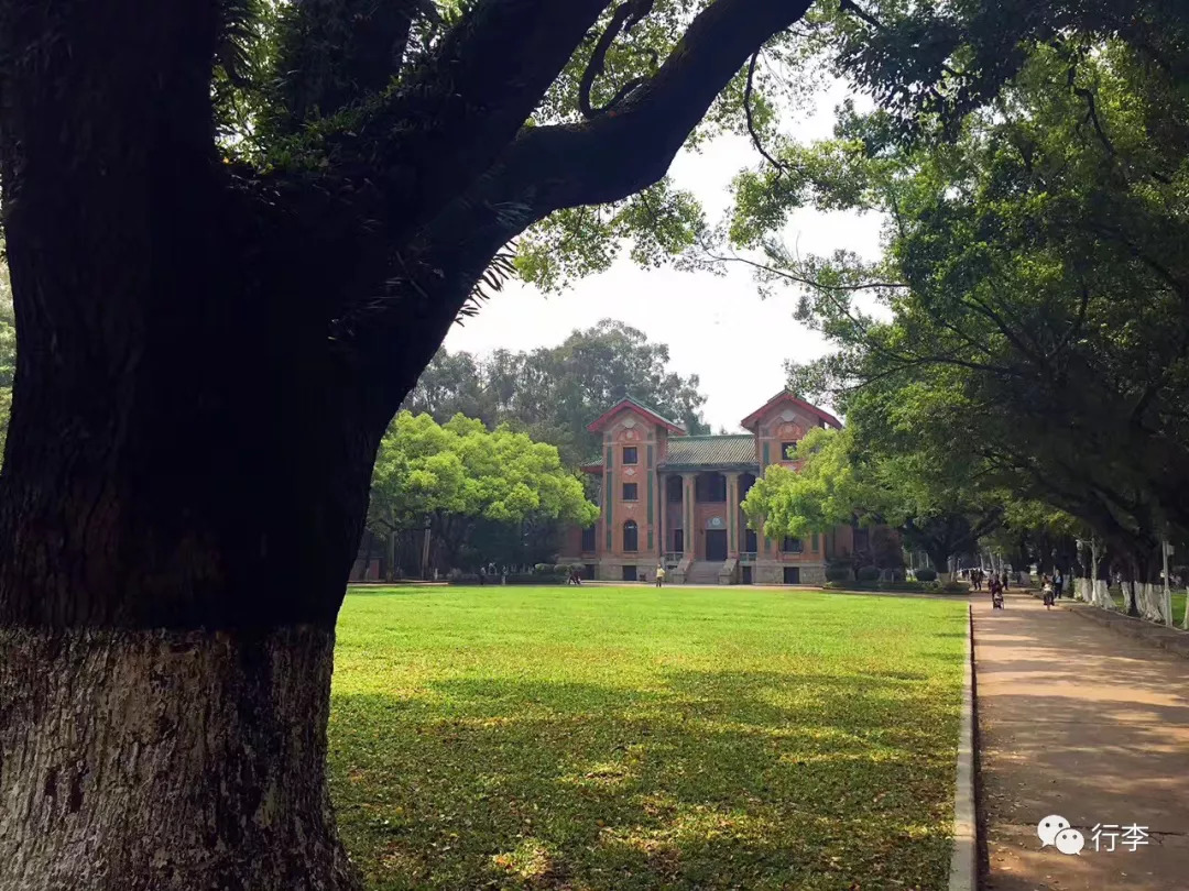 行李︱老艾：只要活着，谁不在路上