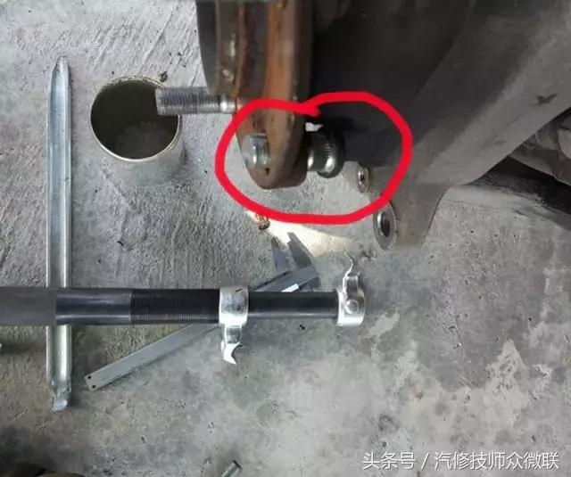 汽车轮胎螺丝容不容易断,轻卡货车为什么老是断轮胎螺丝