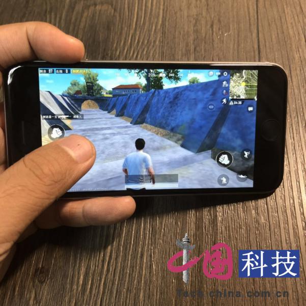 黑鲨游戏双边手柄测评,黑鲨游戏手机2代和3代