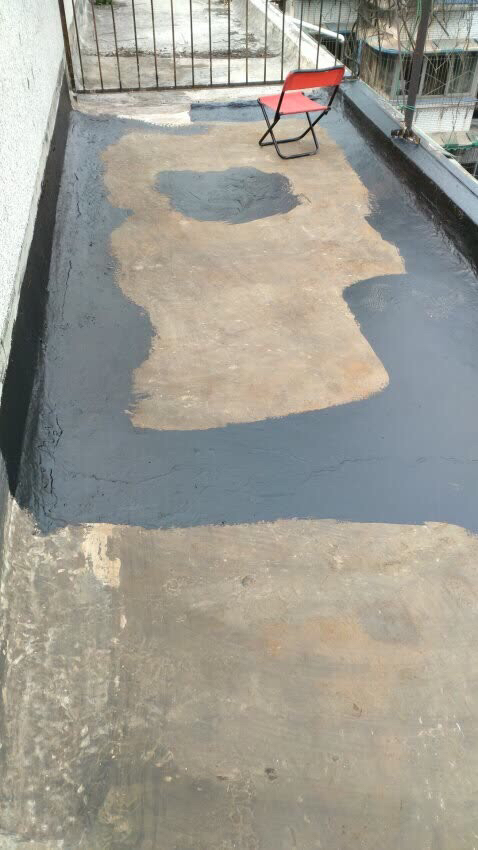 房顶漏水这样刷施工简单绿色环保,屋顶漏水怎么刷视频