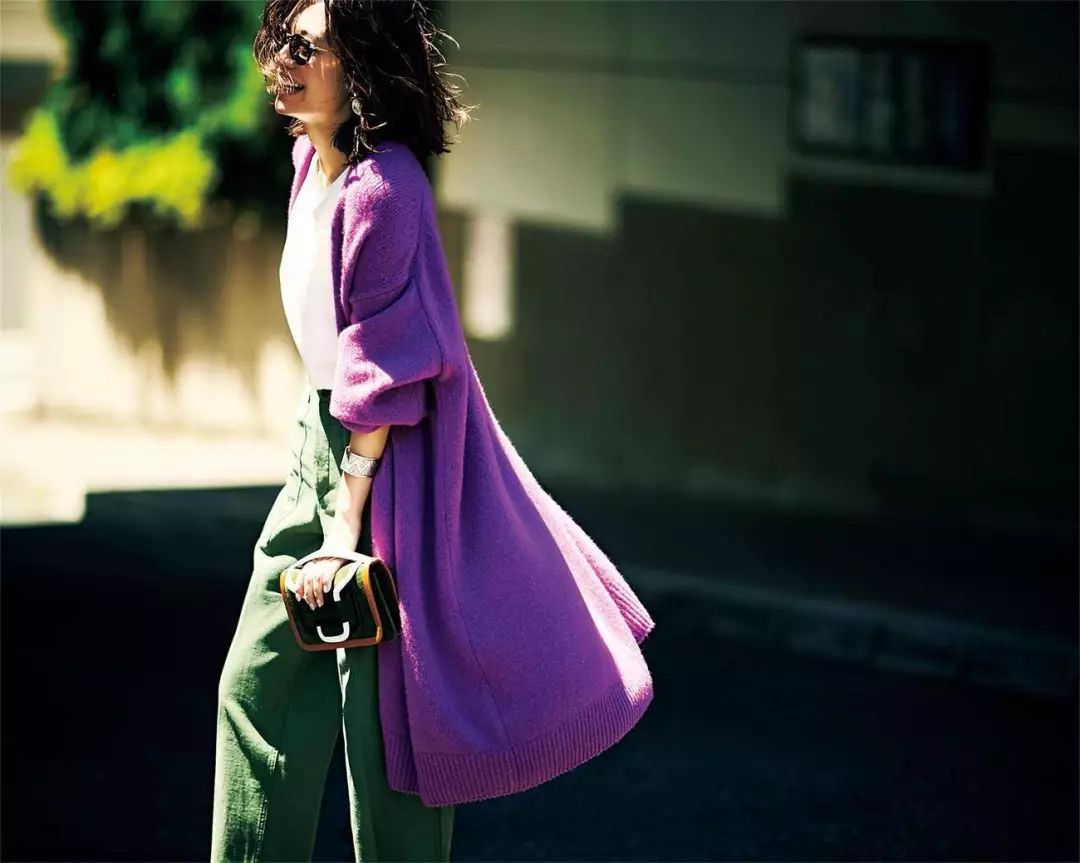 买对设计师青睐的秋冬流行色，等于拿到高阶时髦圈入场券