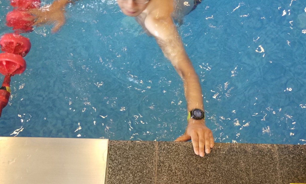 续航强有gps的智能手表,飞腕跑步智能腕表