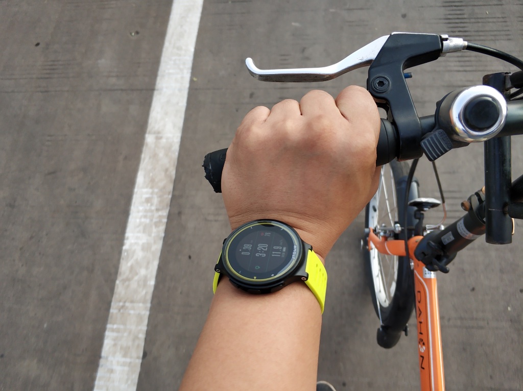 续航强有gps的智能手表,飞腕跑步智能腕表