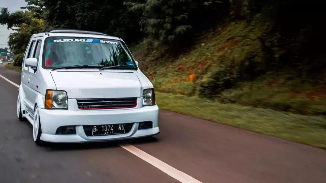 花一万块钱买的iphone11,花1万多买iphone值得吗