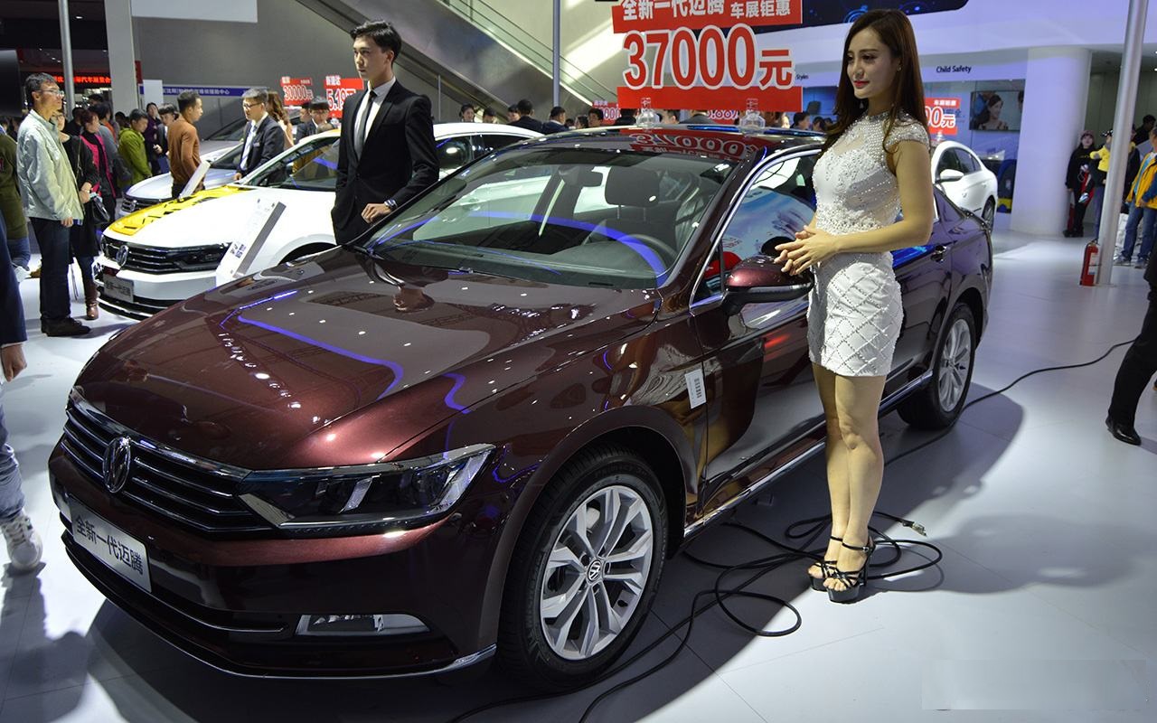 降价6万，售价12万起步，迈腾降价这么多，到底是真的还是假的？