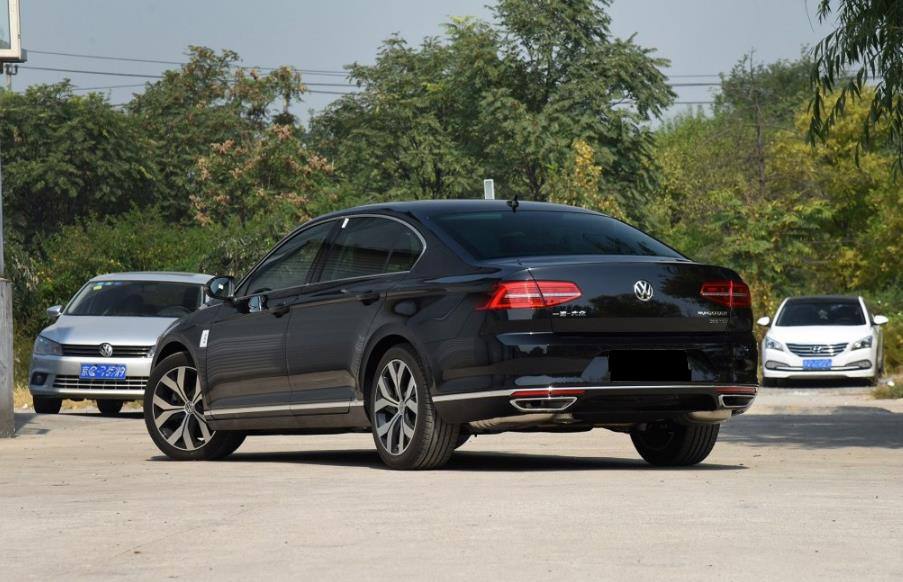 降价6万，售价12万起步，迈腾降价这么多，到底是真的还是假的？