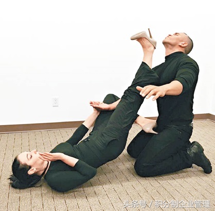 遇到*狼色**猥亵怎么办？“防狼七式”招招要他们命