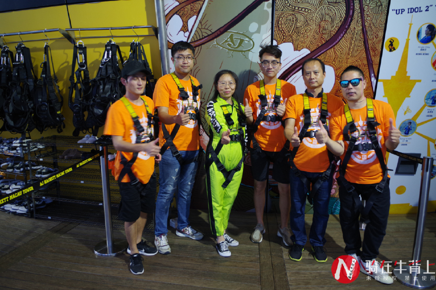 全世界第一高蹦极,世界蹦极最高1000米