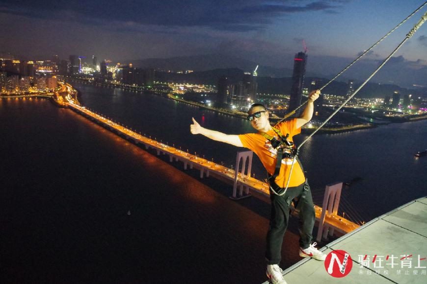 全世界第一高蹦极,世界蹦极最高1000米