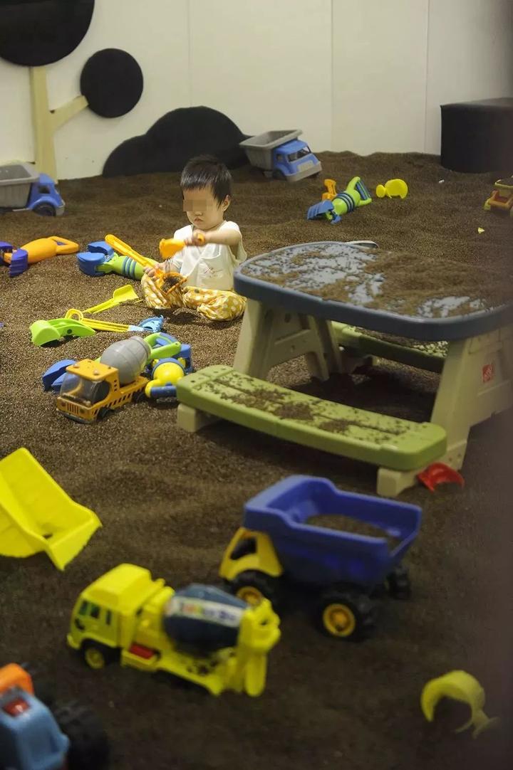 2岁宝宝耳朵化脓了,2岁宝宝耳朵流脓表现