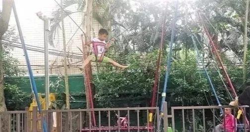 2岁宝宝耳朵化脓了,2岁宝宝耳朵流脓表现