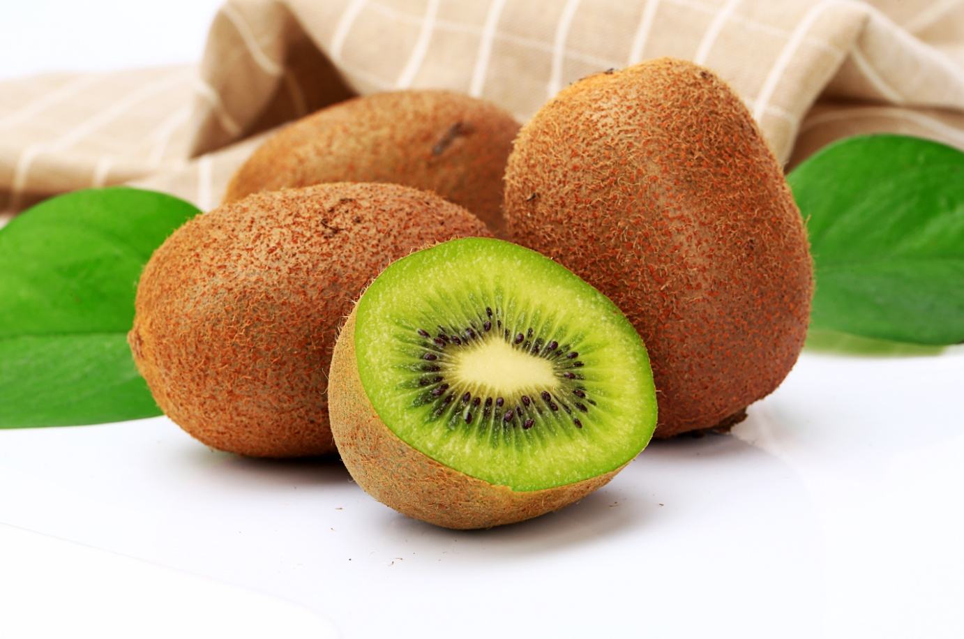 怀孕后吃什么食物对胎儿大脑好,怀孕想让孩子白多吃什么食物