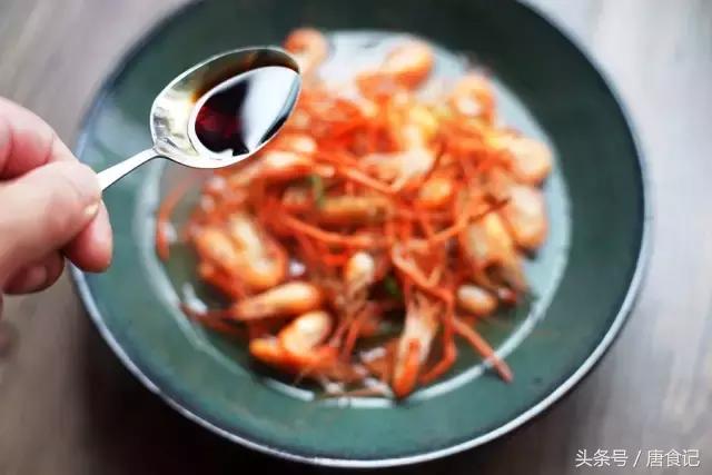 酱油虾腌多久,盐水虾海天酱油蘸水