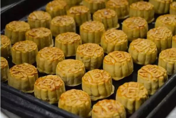 医院哪个部门负责发月饼给医生,医院发给患者月饼