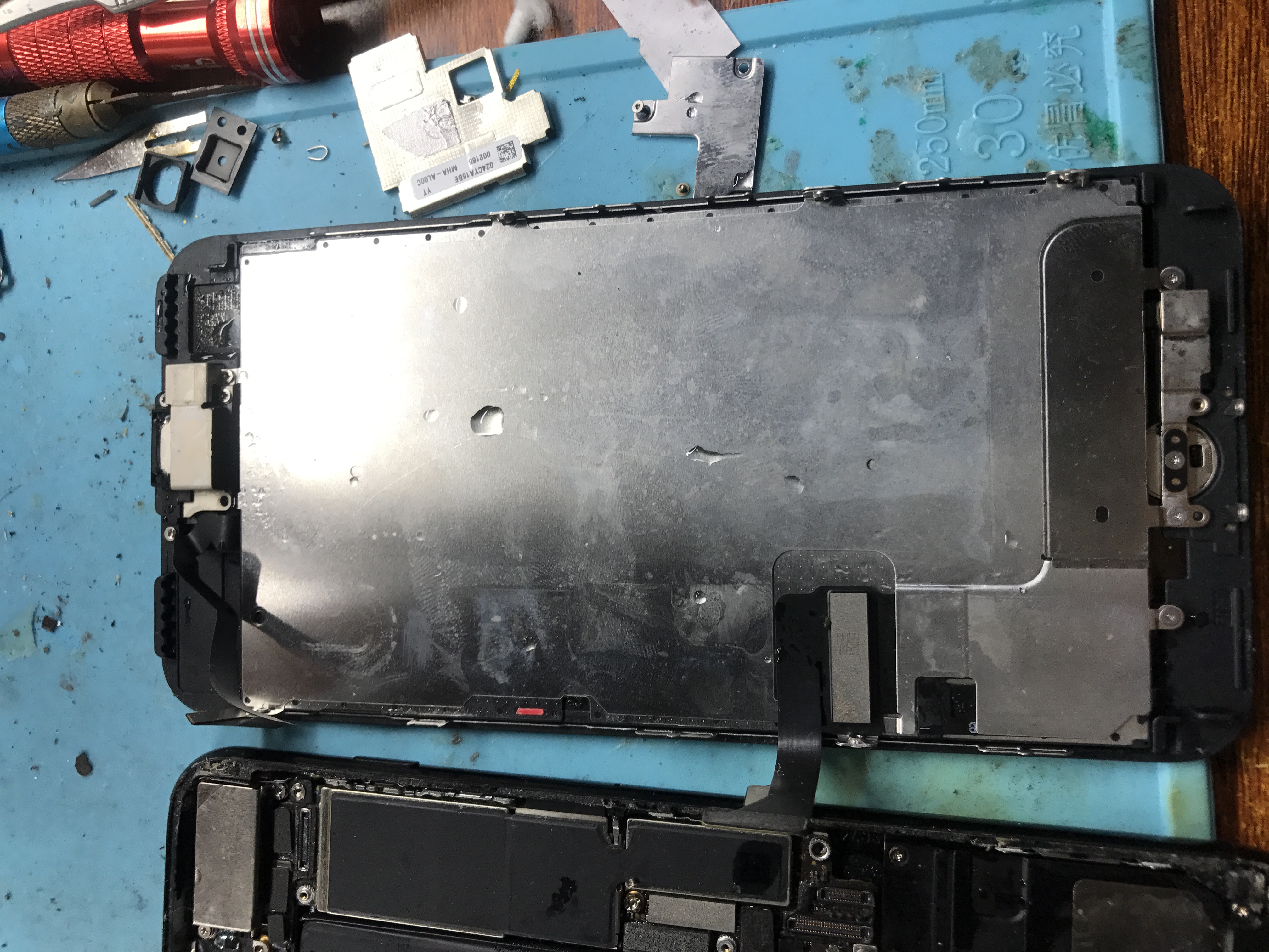 手机进水后的正确操作方法,手机进水正确处理方法实验