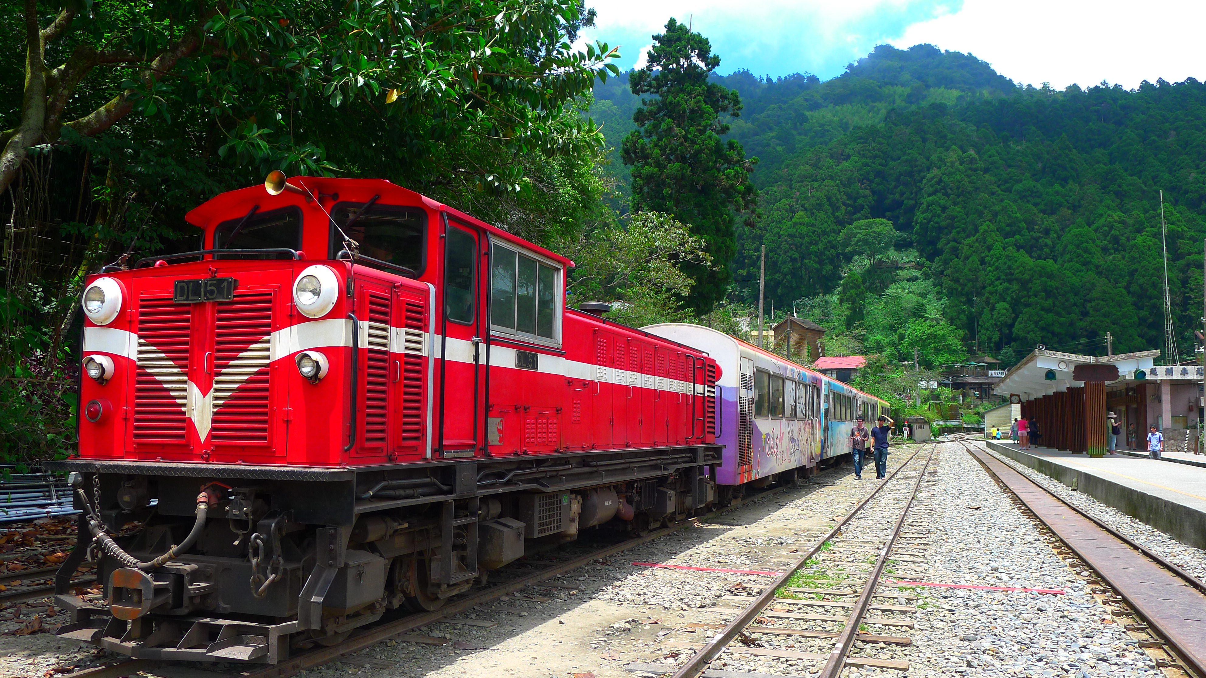 台湾阿里山观光小火车介绍,台湾阿里山旅游小火车